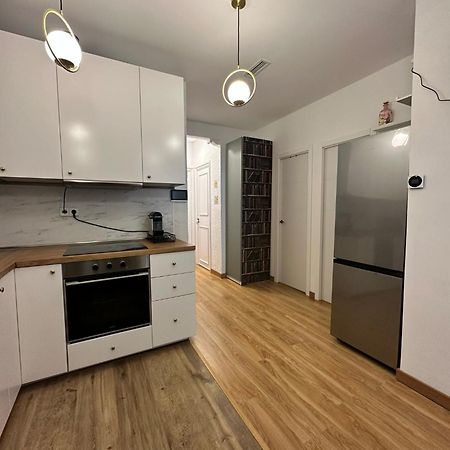 Mi Casa Es Tu Casa Appartement L'Hospitalet de Llobregat Buitenkant foto