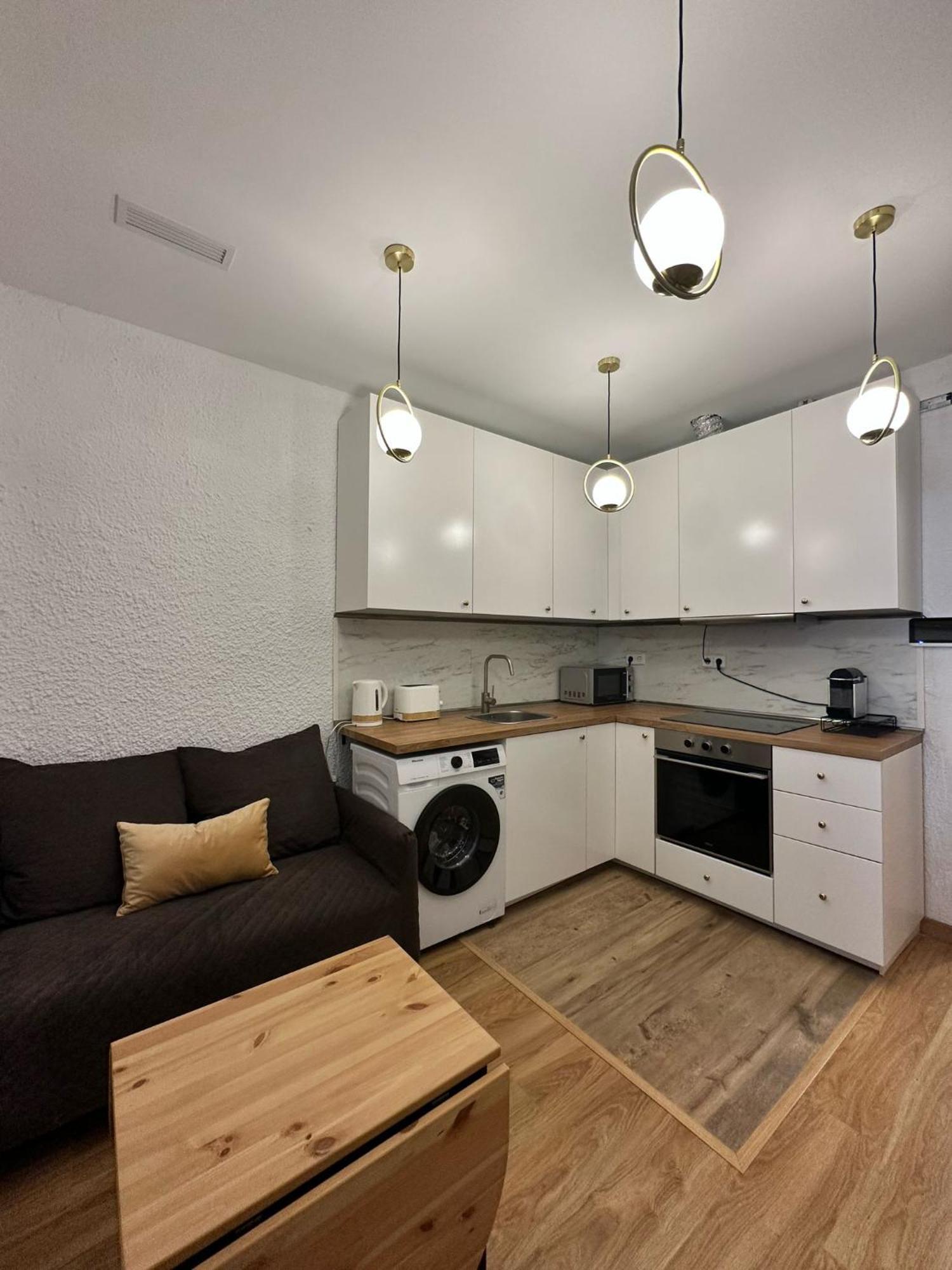 Mi Casa Es Tu Casa Appartement L'Hospitalet de Llobregat Buitenkant foto